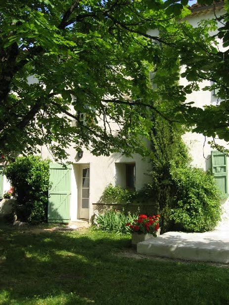 Gîte La Voûte — grande maison face à la réception, entrée de droite, Domaine de Montaud