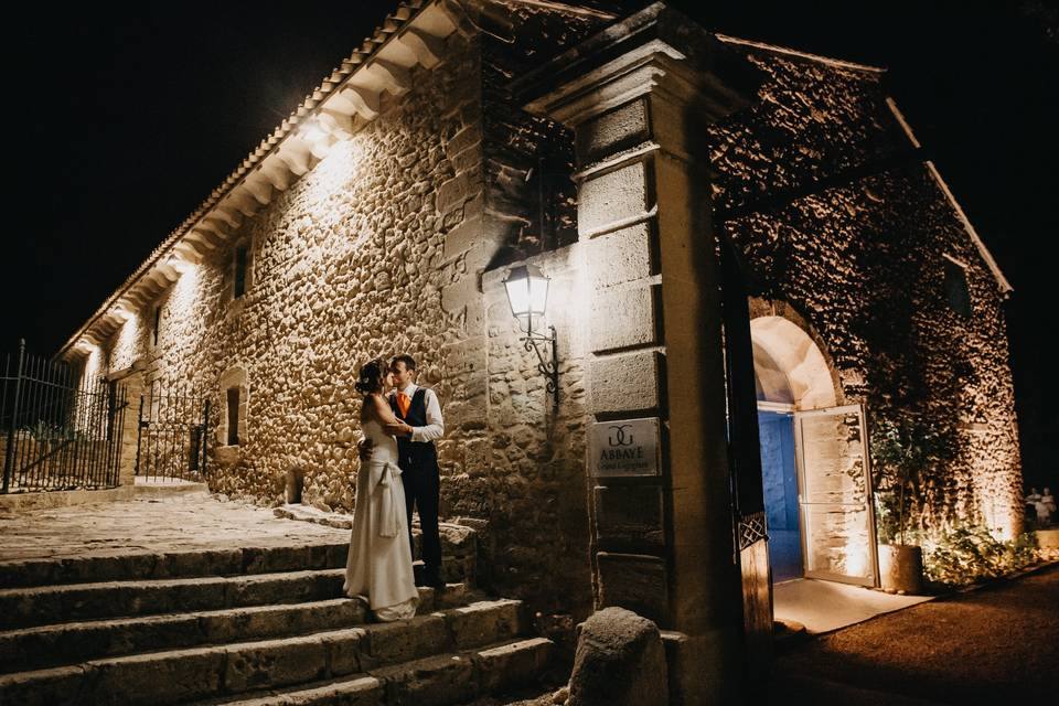 Abbaye du Grand Gigognan — mariage dans une abbaye historique du XIe siècle à Sorgues, Grand Avignon, Provence