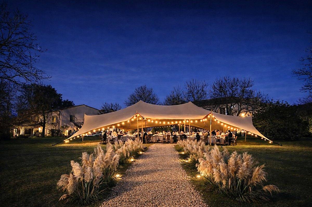 Domaine de Montaud — lieu de mariage en Provence verte avec cascades et rivière, Châteauvert, Var