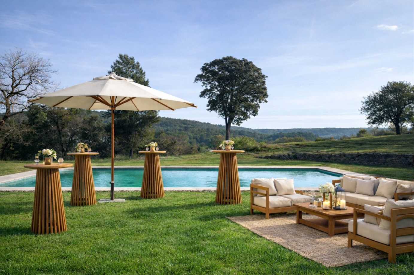 Cocktail panoramique au bord de la piscine