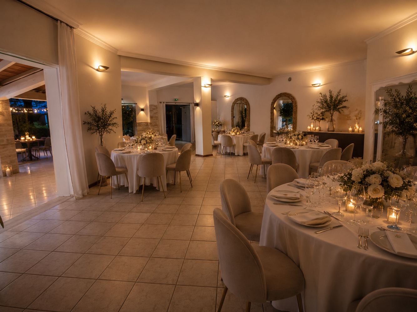 Salle intérieure de l'Oasis du Saule pour mariages intimes et salle des enfants